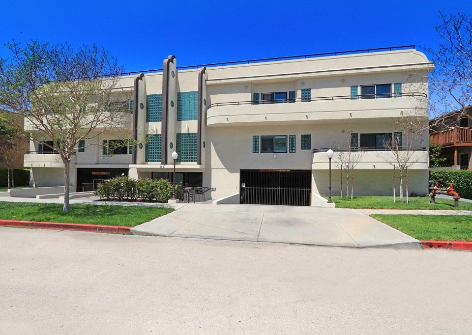 1st image of 4447 W Lakeside Dr APT 101