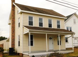 1270 Porters Rd, Spring Grove, PA 17362