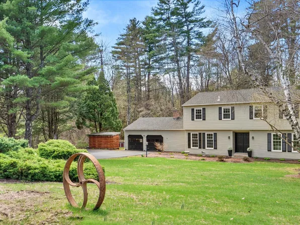31 Pinecrest Dr, Lenox, MA 01240