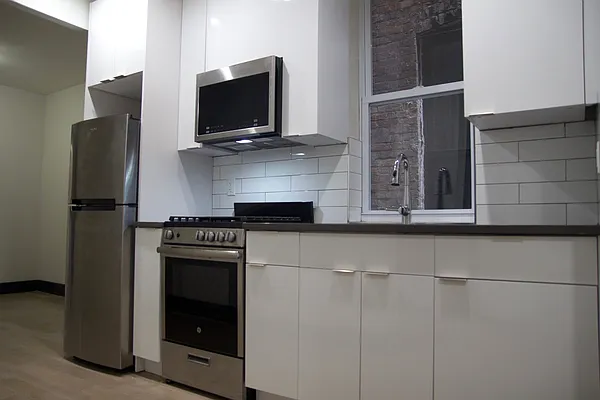 Rented by Bold New York | media 17