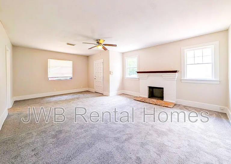 1166 Hamilton St — Photo 3