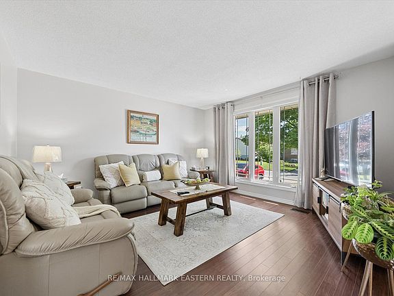 5th image of 2538 Foxmeadow Rd