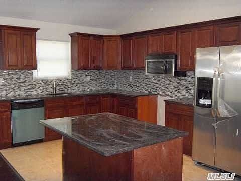 3rd image of 53 Smith Ln