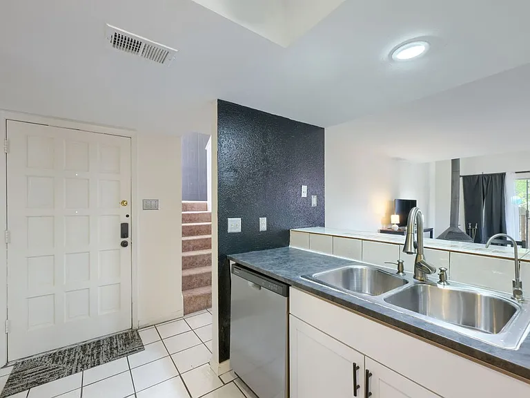 4814 Misty Slope Ln — Photo 5