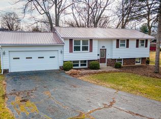 425 Maple Dr, Crestline, OH 44827