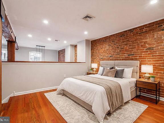 3rd image of 12 S Letitia St #201