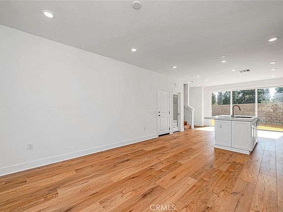 4th image of 1002 Citron Rd