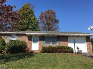 2736 N Reading Rd, Reinholds, PA 17569