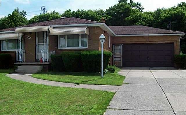 1st image of 475 Casimer St