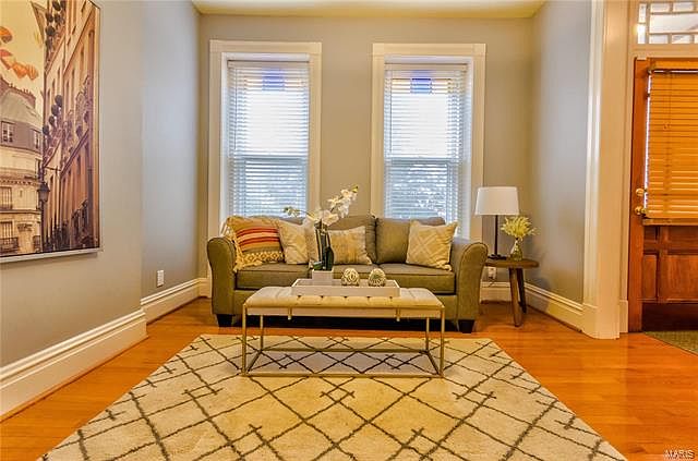 1st image of 2820 Russell Blvd