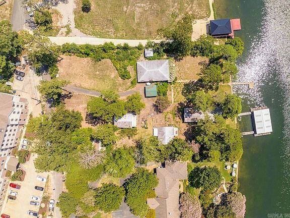 4th image of 108 Lookout Cir