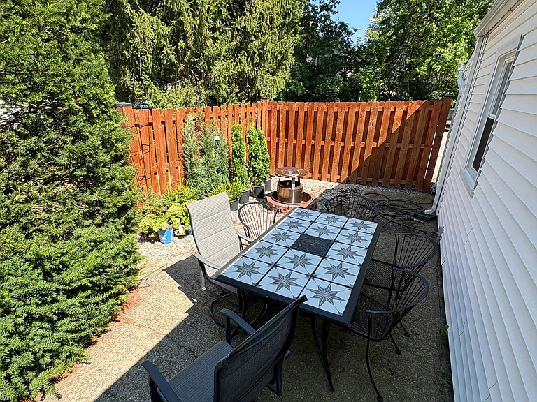 37848 Euclid Ave — Photo 7