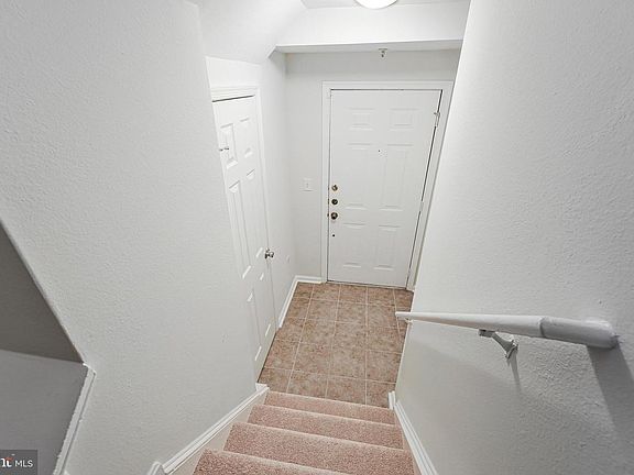 3rd image of 4528 Superior Sq