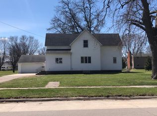 539 3rd St SW, Britt, IA 50423