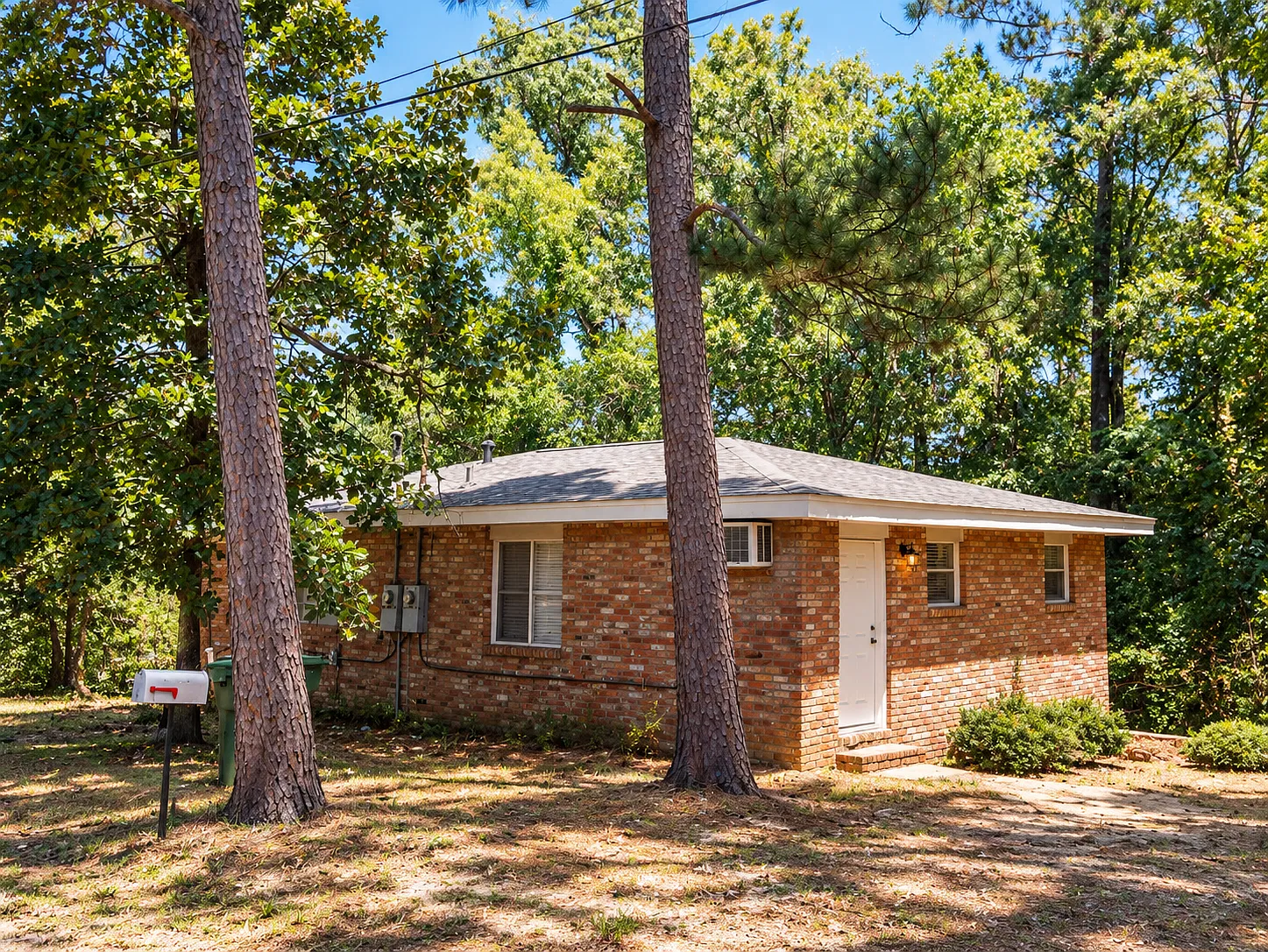 2 bed, 750 sqft, $785 — Photo 1