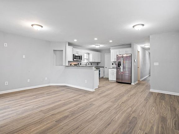 4th image of 2323 Cottage Ave