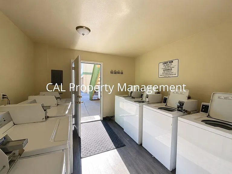 83 Castro St — Photo 12