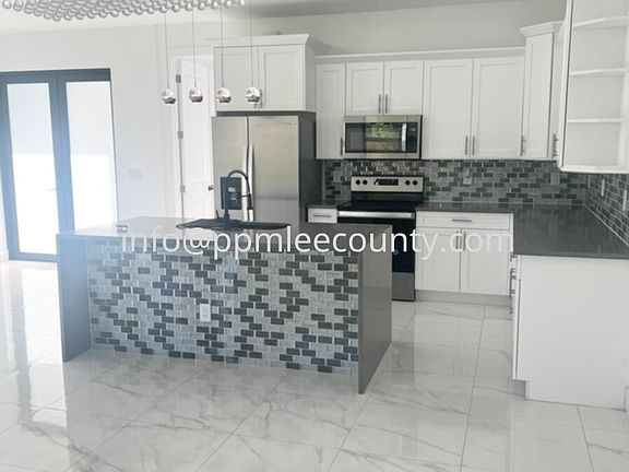 3rd image of 106 El Dorado Blvd N