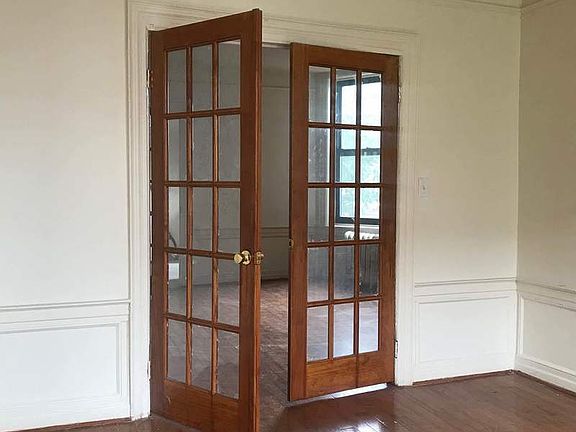 2nd image of 1647 Park Pl APT 6A
