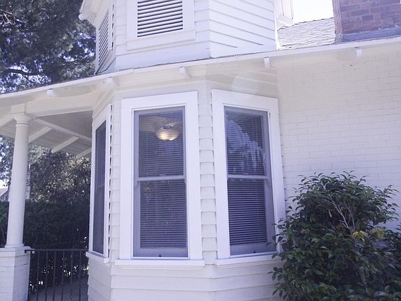 3rd image of 1961 Fletcher Ave