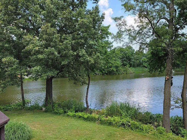15 Running Ct — Photo 30