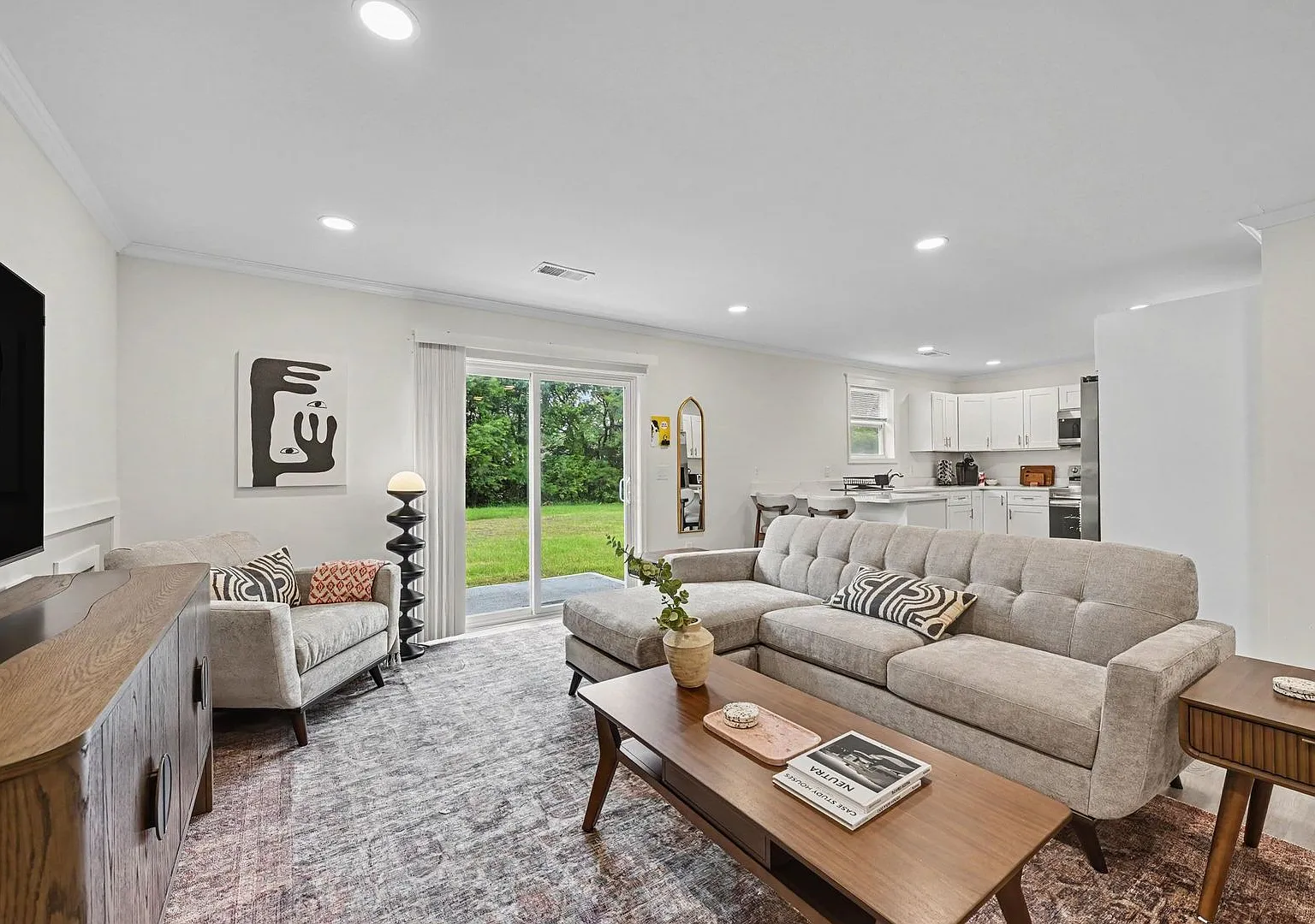 West Dayton New 4BR/3BA Home | Modern & Spacious — Photo 4