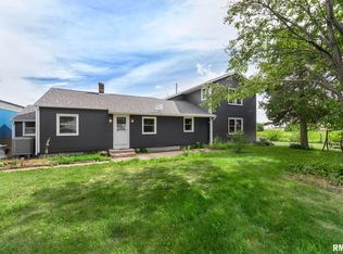 21669 235th Ave, Le Claire, IA 52753