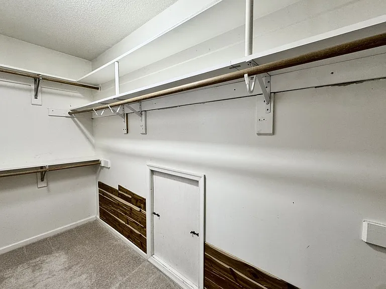 1733 Bernstein Dr — Photo 40