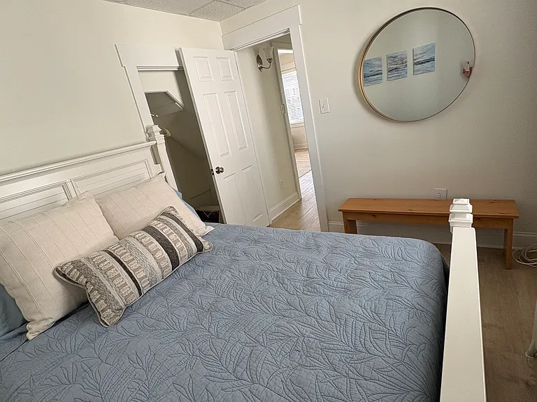 1032 Bay Ave — Photo 14