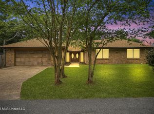 326 Fairview Dr, Biloxi, MS 39531