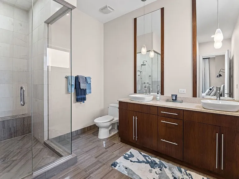 831 N Paulina St #2E — Photo 18