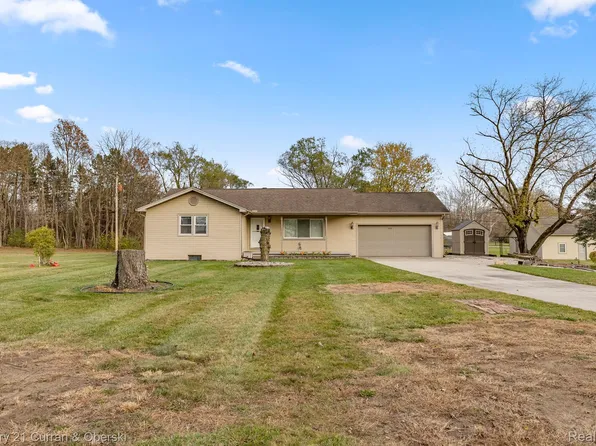 3006 Gruber Rd, Monroe, MI 48162