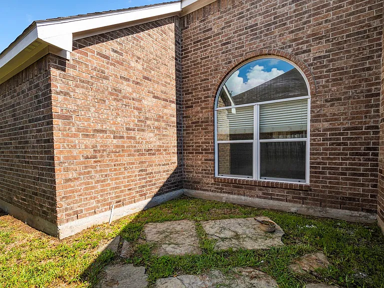 9907 Brandywood Cir — Photo 24