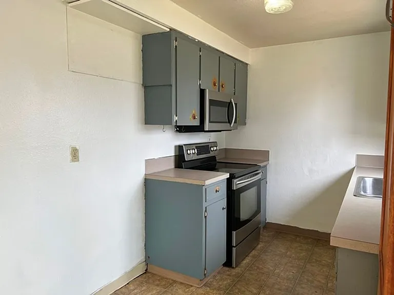 385 Dianne Ct — Photo 10