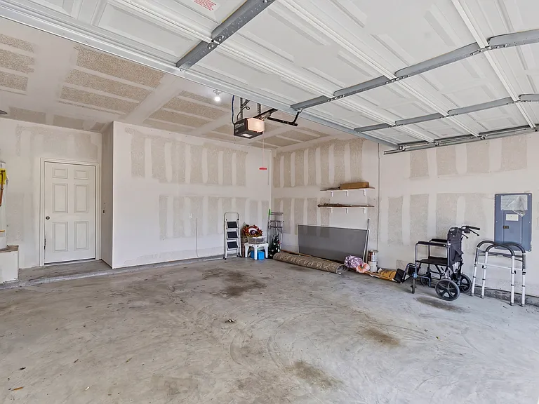 7257 Rembrandt Dr — Photo 21