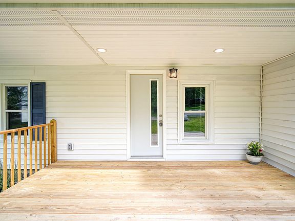 4th image of 131 Gaunt Ave
