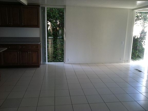 Kitchen/family room