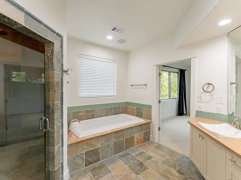 716 Post Oak St — Photo 30