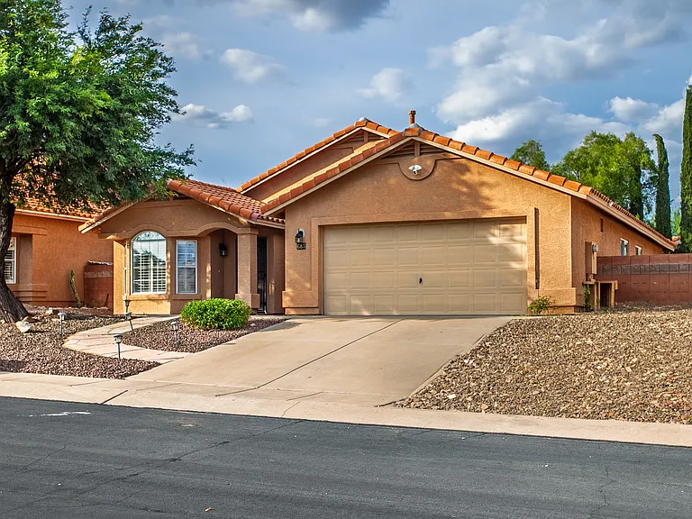 685 W Placita Vega Vis — Photo 45