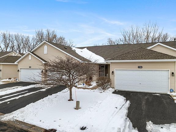 3rd image of 17498 Deerfield Dr SE