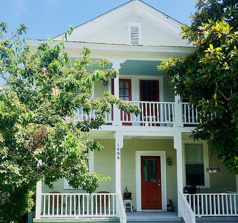 DOUBLE PORCHES