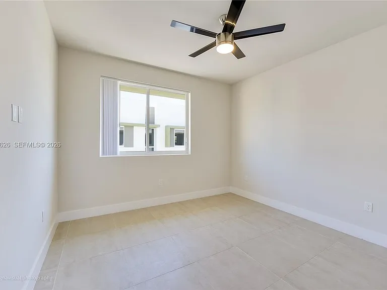 7701 SW 95th Ter #1 — Photo 8