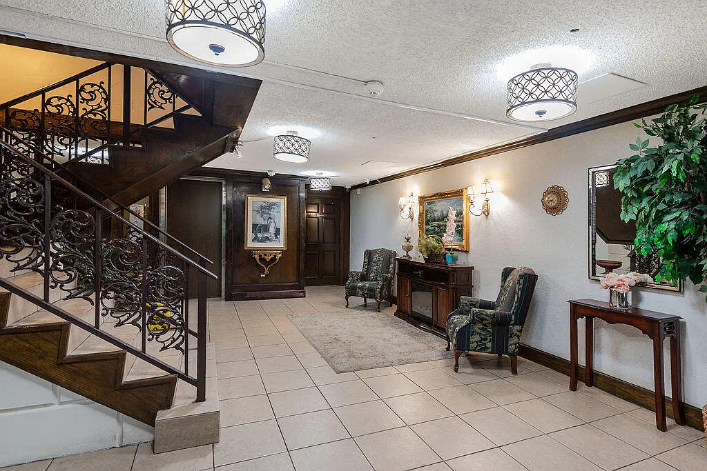 2 bed, 2.0 bath, 1150 sqft, $1,975 — Photo 3
