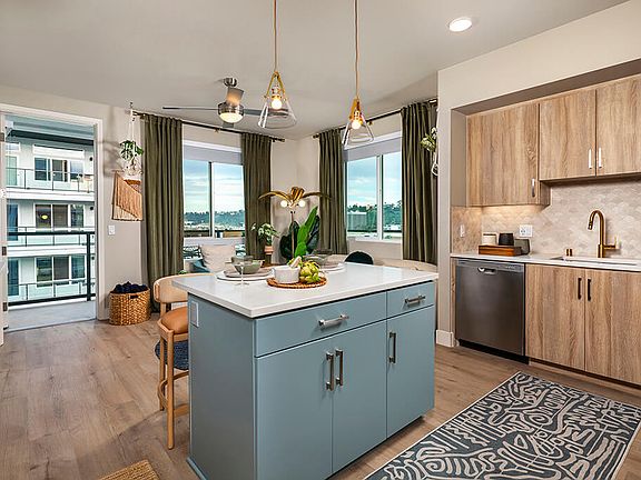 2nd image of 7050 Friars Rd #143