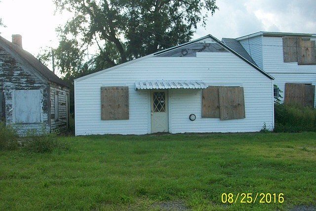 1st image of 705 N Raub Ave