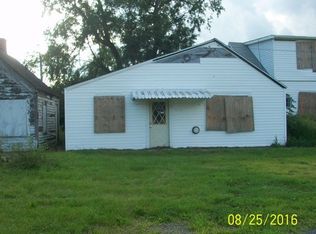 705 N Raub Ave, Donovan, IL 60931