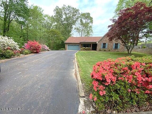 2nd image of 5470 Sportsman Dr