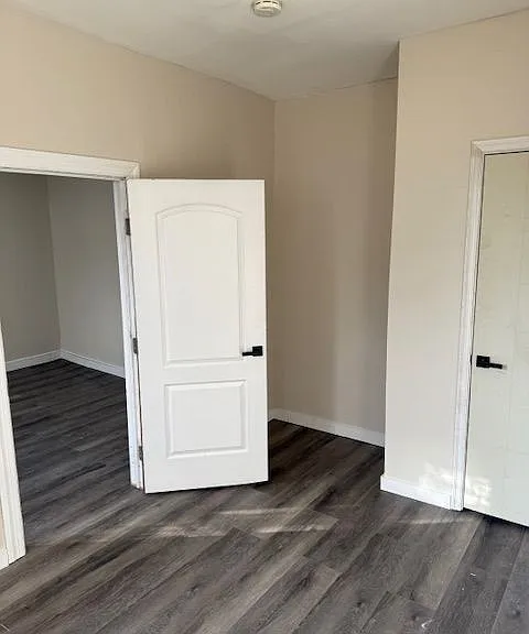 1144 Blake Ave #2 — Photo 9