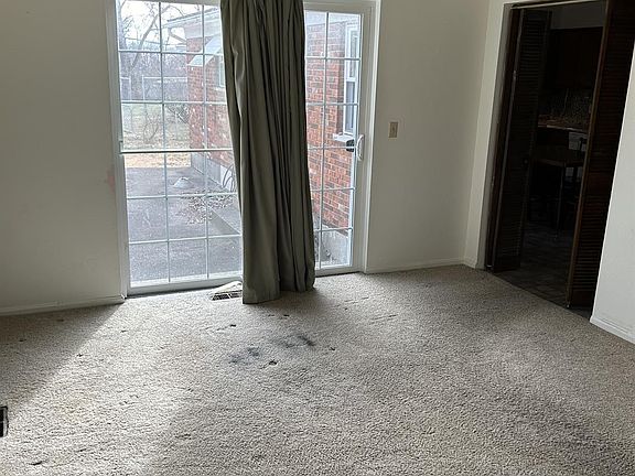 4th image of 5091 Kincardine Dr