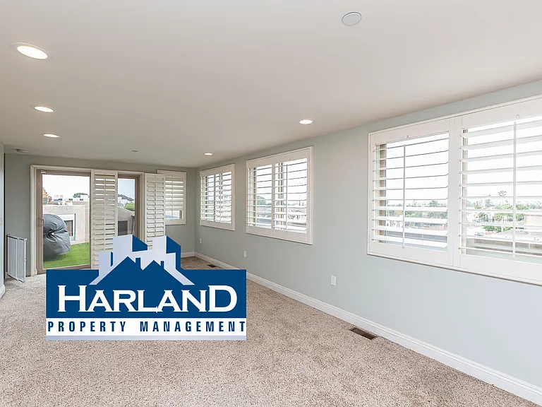 1368 Oliver Ave — Photo 26